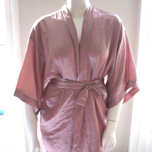 HS LINGERIE CLASSIC SATIN PINK ROBE MEDIUM Barbie 🌸 - Picture 5 of 7